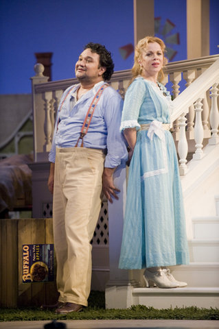 Ramón Vargas (Nemorino), Inva Mula (Adina), L'Elisir d'Amore, Gaetano Donizetti. San Francisco Opera, 2008-09. Photographer: Terrence McCarthy/San Francisco Opera.