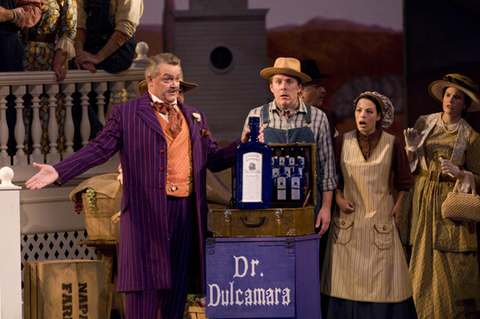 Dale Travis (Dulcamara), Chorus, The Elixir of Love for Families, Gaetano Donizetti. San Francisco Opera, 2008-09. Photographer: Kristen Loken/San Francisco Opera.