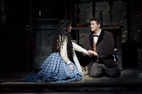 Angela Gheorghiu (Mimì), Piotr Beczala (Roldofo), La Bohème, Giacomo Puccini. San Francisco Opera, 2008-09. Photographer: Terrence McCarthy/San Francisco Opera.