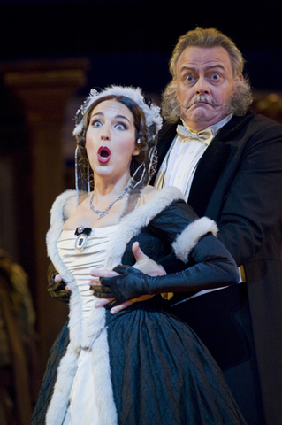 Norah Amsellem (Musetta), Dale Travis (Alcindoro), La Bohème, Giacomo Puccini. San Francisco Opera, 2008-09. Photographer: Terrence McCarthy/San Francisco Opera.