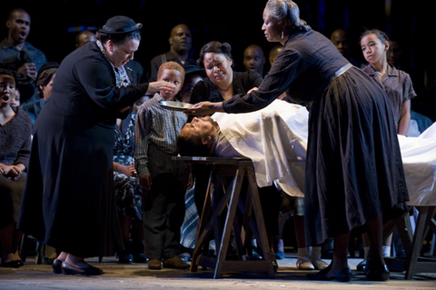 Karen Slack (Serena), Michael Austin (Robbins), Chorus, Porgy and Bess, The Gershwins. San Francisco Opera, 2008-09. Photographer: Terrence McCarthy/San Francisco Opera.