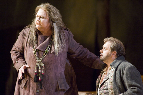 Stephanie Blythe (Azucena), Marco Berti (Manrico), Il Trovatore, Guiseppe Verdi. San Francisco Opera, 2009-10. Photographer:Terrence McCarthy/San Francisco Opera.