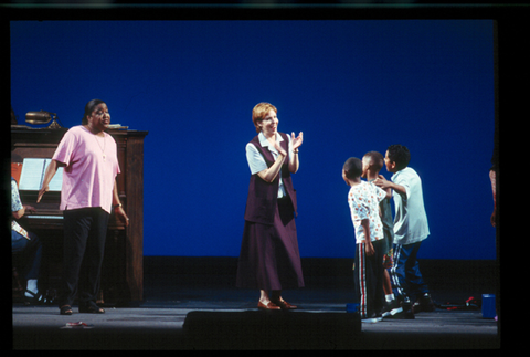 Theresa Hamm-Smith (Sister Rose), Kristine Jepson (Sister Helen Prejean), Supernumeraries, Dead Man Walking, Jake Heggie. San Francisco Opera, 2000-01. Photographer: Adam Traum/San Francisco Opera.