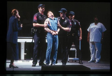 Susan Graham (Sister Helen Prejean), John Packard (Joseph de Rocher), Dead Man Walking, Jake Heggie. San Francisco Opera, 2000-01. Photographer: Ken Friedman/San Francisco Opera.