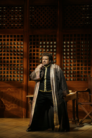 Johan Botha (Otello), Otello, Guiseppe Verdi. San Francisco Opera, 2009-10. Photographer: Cory Weaver/San Francisco Opera.