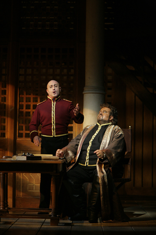 Marco Vratogna (Iago), Johan Botha (Otello), Otello, Guiseppe Verdi. San Francisco Opera, 2009-10. Photographer: Cory Weaver/San Francisco Opera.