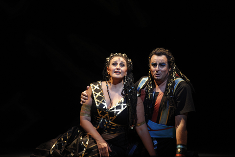 Micaela Carosi (Aida), Marcello Giordani (Radames), Aida, Giuseppe Verdi. San Francisco Opera, 2010-11. Photographer: Cory Weaver/San Francisco Opera.