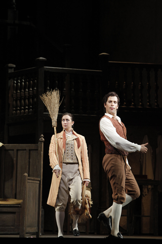 Michèle Losier (Cherubino), Luca Pisaroni (Figaro), Le Nozze di Figaro, Wolfgang Amadeus Mozart. San Francisco Opera, 2010-11. Photographer: Cory Weaver/San Francisco Opera.