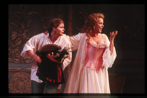 Susan Graham (Octavian), Yvonne Kenny (The Marschallin), Der Rosenkavalier, Richard Strauss. San Francisco Opera, 2000-01. Photographer: Ken Friedman/San Francisco Opera.