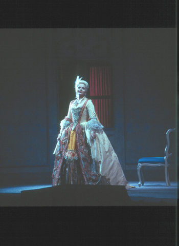 Renée Fleming (The Marschallin), Der Rosenkavalier, Richard Strauss. San Francisco Opera, 2000-01. Photographer: Larry Merkle/San Francisco Opera.