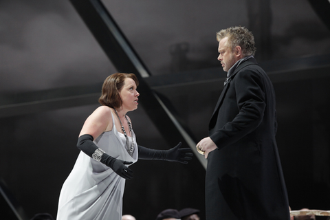 Nina Stemme (Brϋnhilde), Ian Storey (Siegfried), Gotterdämmerung, Richard Wagner. San Francisco Opera, 2010-11. Photographer: Cory Weaver/San Francisco Opera.