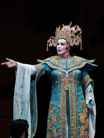 Iréne Theorin (Turandot), Turandot, Giacomo Puccini. San Francisco Opera, 2011-12. Photographer: Cory Weaver/San Francisco Opera.