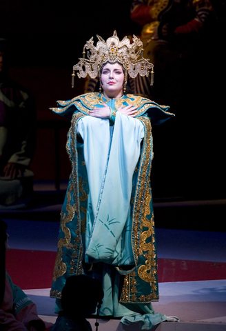 Susan Foster (Turandot), Turandot (II), Giacomo Puccini. San Francisco Opera, 201-12. Photographer: D. Ross Cameron/San Francisco Opera.