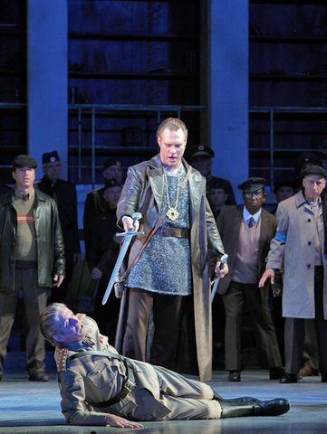 Gerd Grochowski (Friedrich von Telramund), Brandon Jovanovich (Lohengrin), Chorus, Lohengrin, Richard Wagner. San Francisco Opera, 2012-13. Photographer: Cory Weaver/San Francisco Opera.