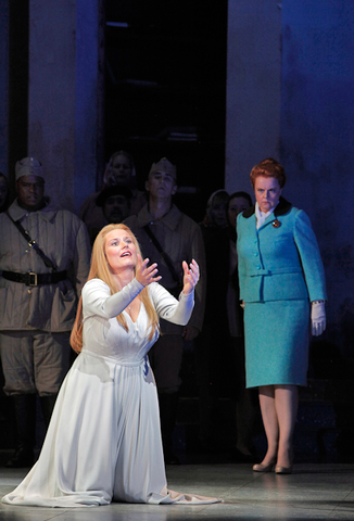 Camilla Nylund (Elsa von Brabant), Petra Lang (Ortrud), Lohengrin, Richard Wagner. San Francisco Opera, 2012-13. Photographer: Cory Weaver/San Francisco Opera.