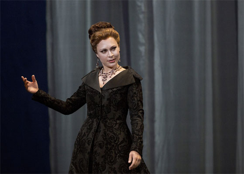 Irene Roberts (Giulietta), Les Contes d'Hoffmann, Jacques Offenbach. San Francisco Opera, 2012-13. Photographer: Cory Weaver/San Francisco Opera.