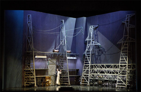 Thomas Glenn (Spalanzani), Les Contes d'Hoffmann, Jacques Offenbach. San Francisco Opera, 2012-13. Photographer: Cory Weaver/San Francisco Opera.