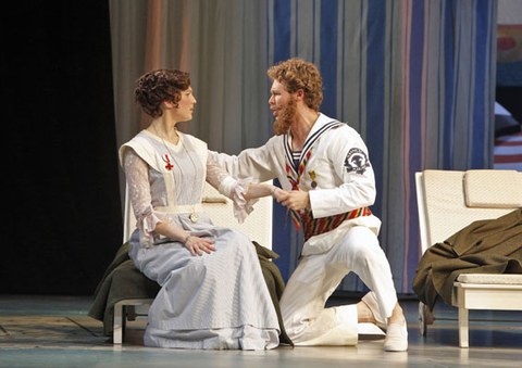 Christel Lötzsch (Dorabella), Philippe Sly (Guglielmo), Così fan tutte, Wolfgang Amadeus Mozart. San Francisco Opera, 2012-13. Photographer: Cory Weaver/San Francisco Opera.