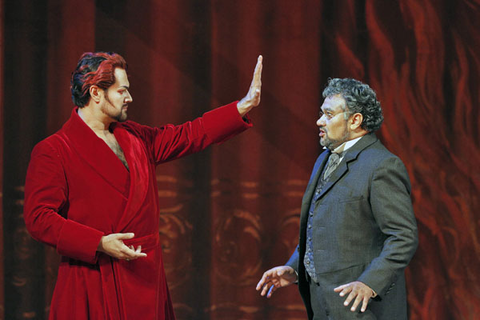 Ildar Abdrazakov (Mefistofele), Ramon Vargas (Faust), Mefistofele, Arrigo Boito. San Francisco Opera, 2013-14. Photographer: Cory Weaver/San Francisco Opera.