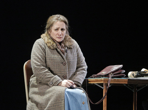 Patricia Racette (Dolores Claiborne), Dolores Claiborne, Tobias Picker. San Francisco Opera, 2013-14. Photographer: Cory Weaver/San Francisco Opera.