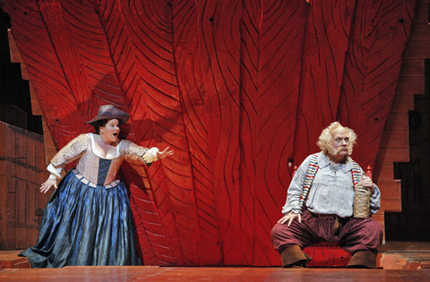 Meredith Arwady (Dame Quickly), Bryn Terfel (Sir John Falstaff), Falstaff, Giuseppe Verdi. San Francisco Opera, 2013-14. Photographer: Cory Weaver/San Francisco Opera.