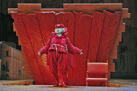 Bryn Terfel (Sir John Falstaff), Falstaff, Giuseppe Verdi. San Francisco Opera, 2013-14. Photographer: Cory Weaver/San Francisco Opera.