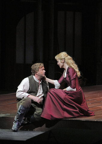 Ian Storey (Erik), Lise Lindstrom (Senta), Der Fliegende Holländer, Richard Wagner. San Francisco Opera, 2013-14. Photographer: Cory Weaver/San Francisco Opera.