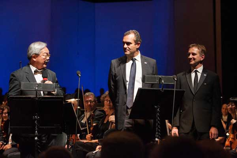 Edwin Lee (mayor of San Francisco), Luigi de Magistris (mayor of Naples), and Mauro Battocchi (consul general of Italy to San Francisco), Requiem, Giuseppe Verdi. San Francisco Opera, 2013-14. Photographer: Drew Altizer/San Francisco Opera.