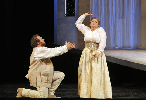 AJ Glueckert (Ambrogio), Catherine Cook (Berta), Il Barbiere di Siviglia, Gioachino Rossini. San Francisco Opera, 2013-14. Photographer: Cory Weaver/San Francisco Opera.