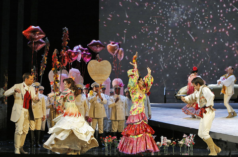 Alek Shrader (Count Almaviva), Daniela Mack (Rosina), Ballet, Chorus, Il Barbiere di Siviglia, Gioachino Rossini. San Francisco Opera, 2013-14. Photographer: Cory Weaver/San Francisco Opera.