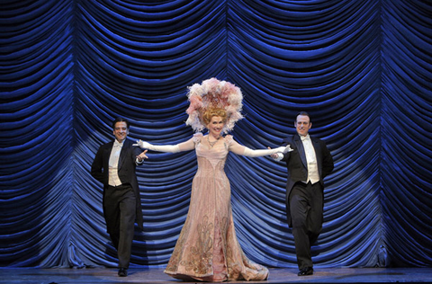 Heidi Stober (Magnolia Hawks), Show Boat, Jerome Kern. San Francisco Opera, 2013-14. Photographer: Cory Weaver/San Francisco Opera.