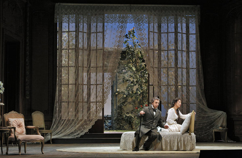 Vladimir Stoyanov (Giorgio Germont), Nicole Cabell (Violetta Valéry), La Traviata, Giuseppe Verdi. San Francisco Opera, 2013-14. Photographer: Cory Weaver/San Francisco Opera.