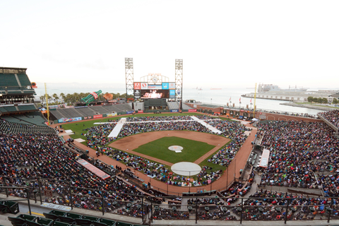 Simulcast, July 5, 2014 to San Francisco's AT&T Park for a crowd of 27,000, Il Barbiere di Siviglia, Gioachino Rossini . San Francisco Opera, 2015-16. Photographer: Scott Wall/San Francisco Opera.