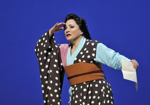 Patricia Racette (Cio-Cio-San), Madama Butterfly, Giacomo Puccini. San Francisco Opera, 2013-14. Photographer: Cory Weaver/San Francisco Opera.