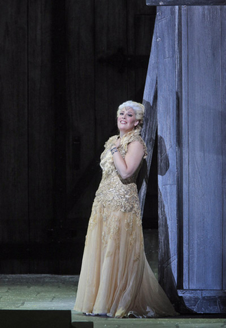 Sondra Radvanovsky (Norma), Norma, Vincenzo Bellini. San Francisco Opera, 2014-15. Photographer: Cory Weaver/San Francisco Opera.