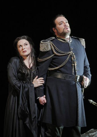 Anna Caterina Antonacci (Cassandra), Brian Mulligan (Coroebus), Les Troyens, Hector Berlioz. San Franisco Opera, 2014-15. Photographer: Cory Weaver/San Francisco Opera.