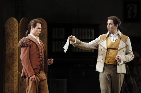 Philippe Sly (Figaro), Luca Pisaroni (Count Almaviva), Le Nozze di Figaro, Wolfgang Amadeus Mozart. San Francisco Opera, 2014-15. Photographer: Cory Weaver/San Francisco Opera.