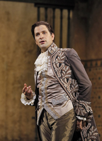 Luca Pisaroni (Count Almaviva), Le Nozze di Figaro, Wolfgang Amadeus Mozart. San Francisco Opera, 2014-15. Photographer: Cory Weaver/San Francisco Opera.