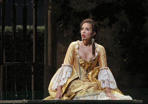 Nadine Sierra (Countess Almaviva), Le Nozze di Figaro, Wolfgang Amadeus Mozart. San Francisco Opera, 2014-15. Photographer: Cory Weaver/San Francisco Opera.