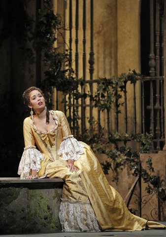 Nadine Sierra (Countess Almaviva), Le Nozze di Figaro, Wolfgang Amadeus Mozart. San Francisco Opera, 2014-15. Photographer: Cory Weaver/San Francisco Opera.