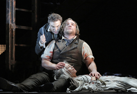 Matthew Grills (Tobias Ragg), Brian Mulligan (Sweeney Todd), Elizabeth Futral (Beggar Woman), Sweeney Todd, Stephen Sondheim. San Francisco Opera, 2015-16. Photographer: Cory Weaver/San Francisco Opera.