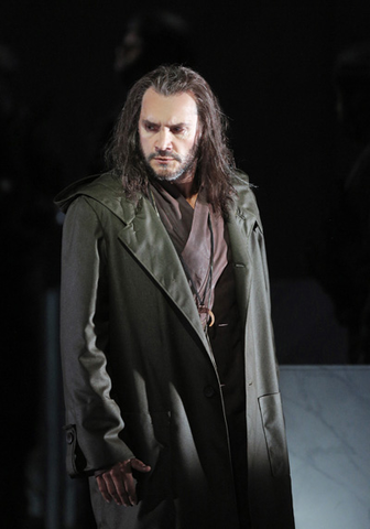 Nicolas Teste (Raimondo), Lucia di Lammermoor, Gaetano Donizetti. San Francisco Opera, 2015-16. Photographer: Cory Weaver/San Francisco Opera.