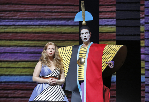 Sarah Shafer (Pamina), Alfred Reiter (Sarastro), Die Zauberflöte, Wolfgang Amadeus Mozart. San Francisco Opera, 2015-16. Photographer: Cory Weaver/San Francisco Opera.