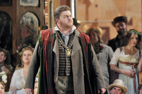 James Rutherford (Hans Sachs), Ensemble, Die Meistersinger von Nürnberg, Richard Wagner. San Francisco Opera 2015-16. Photographer: Cory Weaver/San Francisco Opera.