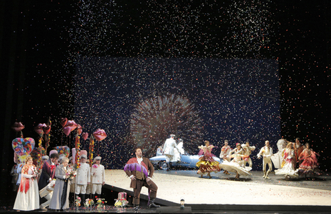 Catherine Cook (Berta), Alessandro Corbelli (Doctor Bartolo), Lucas Meachem (Figaro), Daniela Mack (Rosina), Chorus, Ballet, Il Barbiere di Siviglia, Gioachino Rossini. San Francisco Opera, 2015-16. Photographer: Cory Weaver/San Francisco Opera.