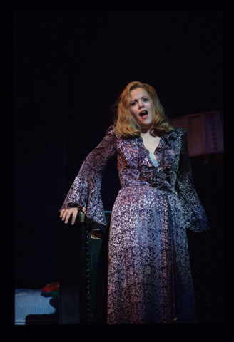 Renée Fleming (Blanche DuBois), A Streetcar Named Desire, André Previn. San Francisco Opera, 1998-99. Photographer: Marty Sohl/San Francisco Opera.