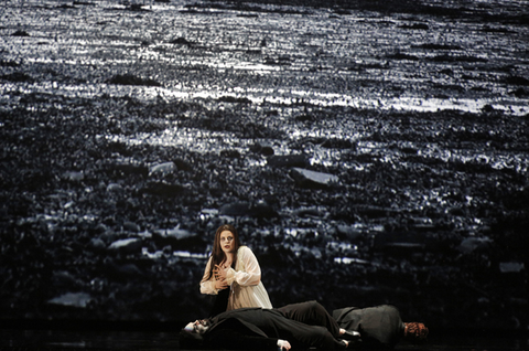 Jacqueline Piccolino (Lady Madeline), Brian Mulligan (Roderick Usher), Joel Sorensen (Le Medecin), La Chute de la Maison Usher, Claude Debussy. San Francisco Opera, 2015-16. Photographer: Cory Weaver/San Francisco Opera.