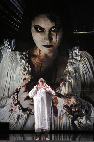 Jacqueline Piccolino (Lady Madeline), Brian Mulligan (Roderick Usher), Joel Sorensen (Le Medecin), La Chute de la Maison Usher, Claude Debussy. San Francisco Opera, 2015-16. Photographer: Cory Weaver/San Francisco Opera.