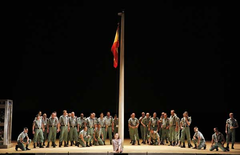 Ginger Costa-Jackson (Carmen), Chorus, Carmen, Georges Bizet. San Francisco Opera, 2015-16. Photographer: Cory Weaver/San Francisco Opera.