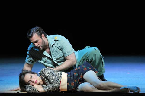 Irene Roberts (Carmen), Brian Jagde (Don José), Carmen, Georges Bizet. San Francisco Opera, 2015-16. Photographer: Cory Weaver/San Francisco Opera.